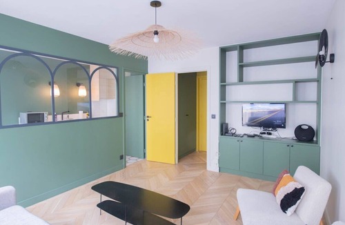 Quartier de l'Ecole-Militaire Apartment | Stylish 3BD for 10 guests next to Invalides!