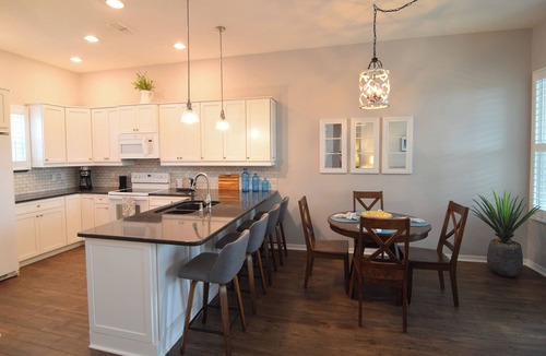 Lake Davenport Estates House | Stylish 4 bedroom/3.5 bath home, private west-facing pool, Disney 8 miles