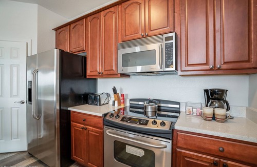Florida Central Atlantic Coast House | Stylish and Contemporary Vista Cay Hideaway - Lake View 3bd/2ba #3vc4126