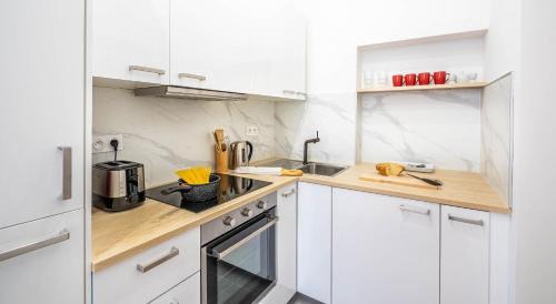 Belleville Apartment | Stylish Apartment in Belleville - Where Artists Live