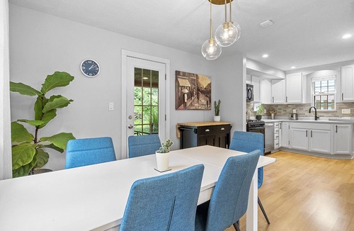 Mount Lebanon House | Stylish ♥ Baby Friendly ♥ 15min to DT PGH ♥ Great Yard