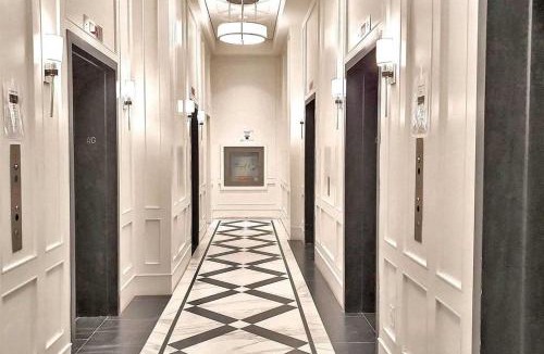 Bay Cloverhill Apartment | Stylish Downtown Toronto Residential Hotel