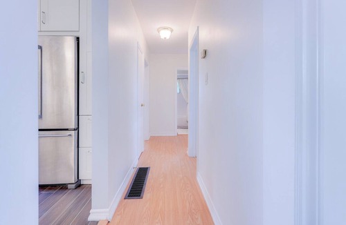 Whitby House | Stylish Home near Luxury Spa & GO Station