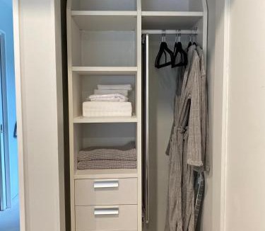 Lyttelton Apartment | Stylish Lyttelton Studio Free Parking