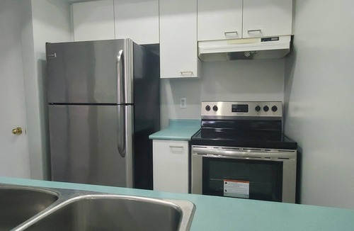 Mississauga Condo | Stylish Modern Condo with heated community pool!