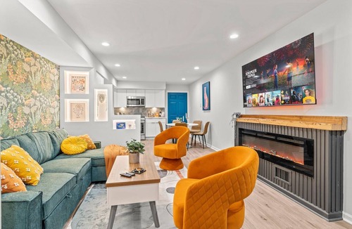 Old City Condo | Stylish Old City 1BR Near History and Stadiums