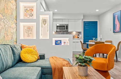 Old City Condo | Stylish Old City 1BR Near History and Stadiums