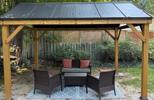 Sauble Beach House | Stylish Sauble Beach Cottage– 3-Bedroom Family Getaway, 10 Min Walk to the Beach