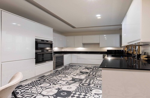 Porte-Dauphine Apartment | Sublime Apt - 3BD/6P with AC - Victor Hugo/16e
