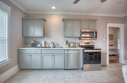 Harrisburg Apartment | Suites on Seneca - Beautiful 1 Bedroom Apartment