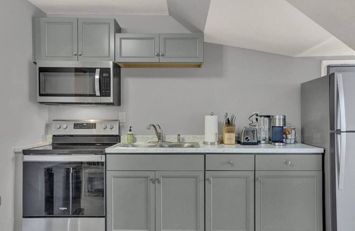 Harrisburg Apartment | Suites on Seneca - Gorgeous One Bedroom Apartment