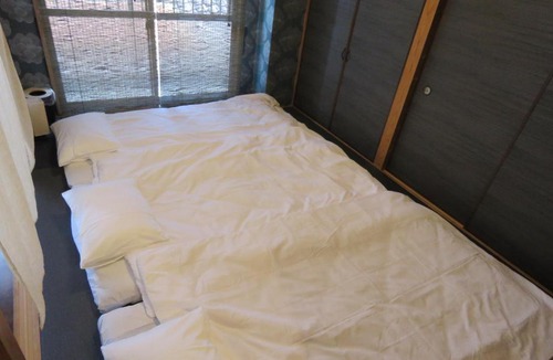 Ikegami Apartment | -Summer Escape- 20min to Haneda airport Max 5 Budget Friendly Japanese house