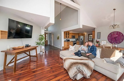 Barry's Bay Cottage | Summer Ready: Private 4BR Lakefront Cottage in Barry's Bay