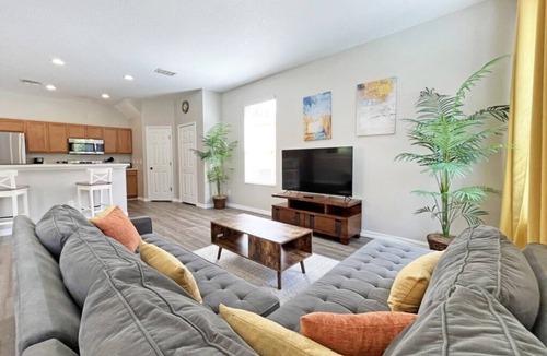 Bellavida House | Summer Sparkle - 4 bedroom/4 bathroom pool home with hot tub and games room