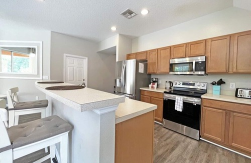 Bellavida House | Summer Sparkle - 4 bedroom/4 bathroom pool home with hot tub and games room
