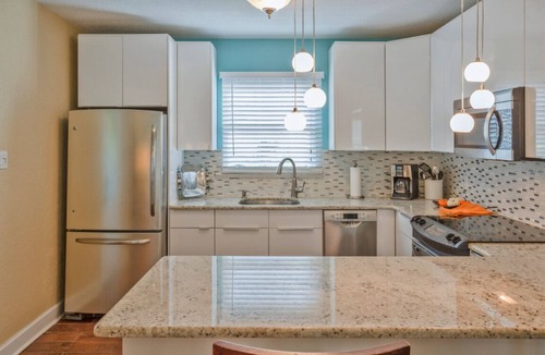 Courier City - Oscawana House | Summer Special Tampa Key West Style Bungalow and Pool