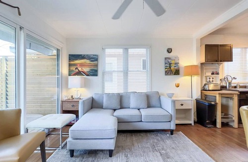 Central Huron Cottage | Summerset Cottage, Lakeview Hot Tub - Private Lake Access