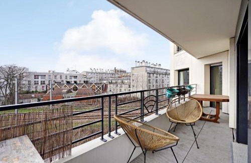 Les Puces de Saint-Ouen Apartment | Sumptuous 3BR-6P Apartment with terrace-Near Paris