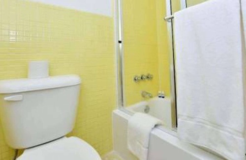 Silver Springs Hotel | Sun Plaza Motel