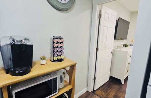 Bay Shore House | Sundown Escape Near SouthShore University Hospital