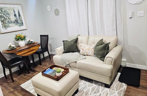 Bay Shore House | Sundown Escape Near SouthShore University Hospital
