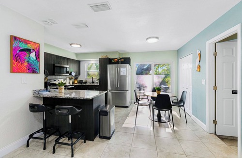 Greater Palm River Point CDC House | Sunlit Tampa Home: Family-Friendly Retreat