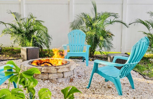 Greater Palm River Point CDC House | Sunlit Tampa Home: Family-Friendly Retreat