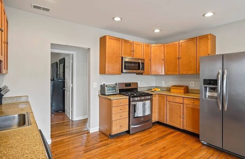 Neptune City House | Sunny and Quiet 2-Bedroom House w/ a Big Deck and Heated Pool