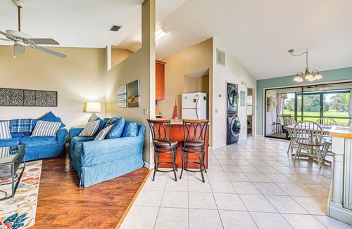 Highland Villa | Sunny Canal-View Villa w/Lanai in Sebring!