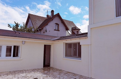Villemomble Apartment | Sunny Private Studio/Free charging parking N3