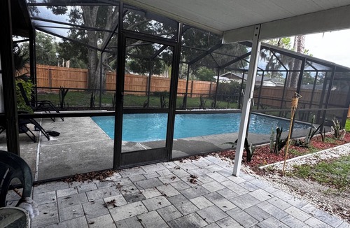 Ruskin House | Sunny Ruskin Escape – 3BR Home with Pool & Near the Bay
