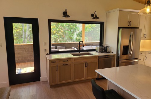 Madawaska Valley Cottage | Sunny Shores Lakehouse