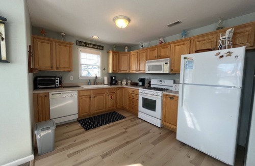 Wildwood Condo | SunnyBoy Beach House, a few steps to everything at the shore!