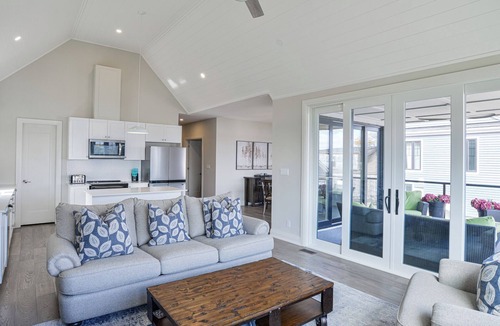 Minett House | Sunnyside Cottage (#29)