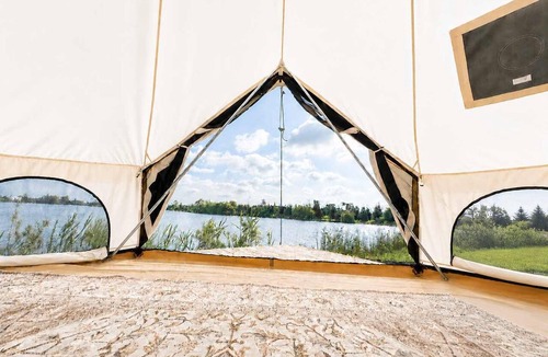 North Perth Apartment | Sunrise Lodge - Lakeside Glamping Experience