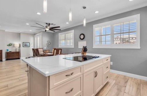 Mid Island House | Sunset Breeze - Luxury Beach Home
