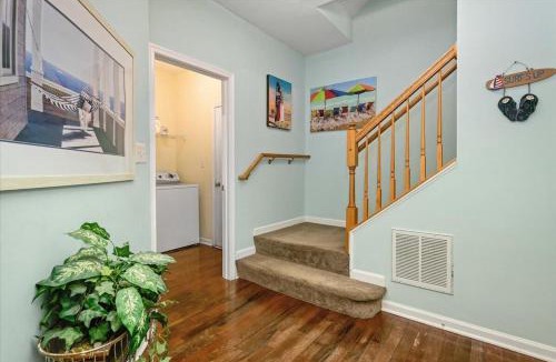 Sunset Island House | Sunset Island Waterfront 4 Bedroom Townhome with Many Amenities!