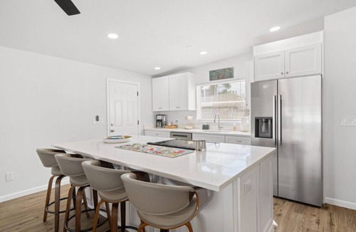 Redington Beach House | Sunset Retreat| Pool Oasis,Walk to Beach,Billiards