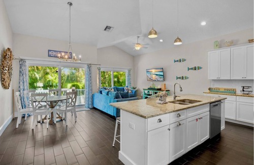 Holmes Beach House | Sunset & Sand, managed by Beach Retreats