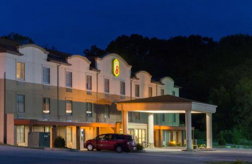 Homewood Hotel | Super 8 by Wyndham Beaver Falls