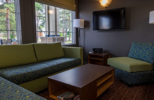 Algoma District Hotel | Super 8 by Wyndham Sault Ste Marie On