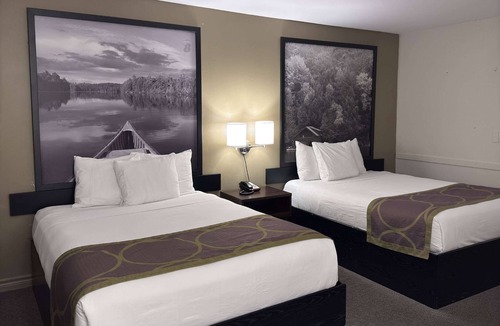 Guelph Hotel | Super 8 by Wyndham Guelph