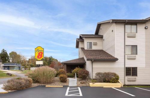 New Stanton Hotel | Super 8 by Wyndham New Stanton
