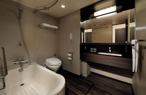 Takanawa Hotel | Super King hotel with AC, WiFi, fitness room in fantastic Minato City