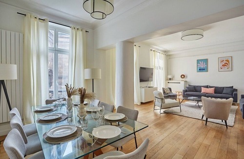 Saint-Vincent-de-Paul Apartment | Superb apartment Center of Paris/Montmartre