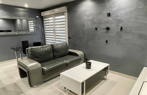 Vaires-sur-Marne Apartment | Superbe F2 Standing en rdc Parking Paris/disney