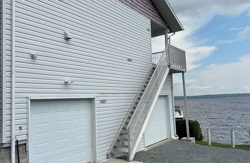 Timiskaming District Apartment | Superior King Suite - Private Entrance - Lakeview