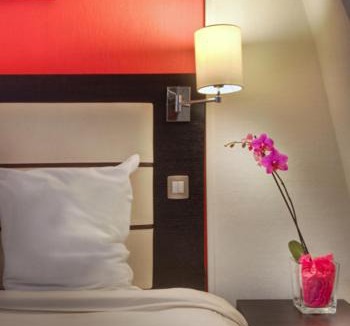 Saint-Vincent-de-Paul Hotel | Sure Hotel by Best Western Paris Gare du Nord