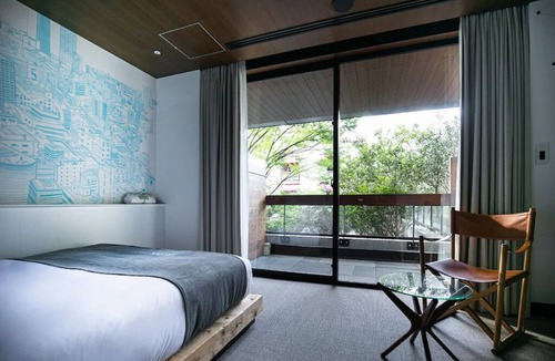 Jingumae Hotel | Swanky Room in Artsy Upscale Hotel Tokyo