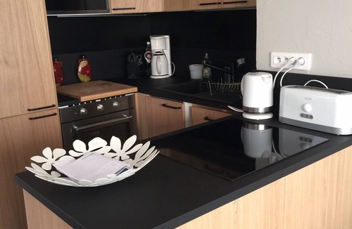 12th Arrondissement Apartment | Sweet Home Paris 12ème in lush greenery. Well located